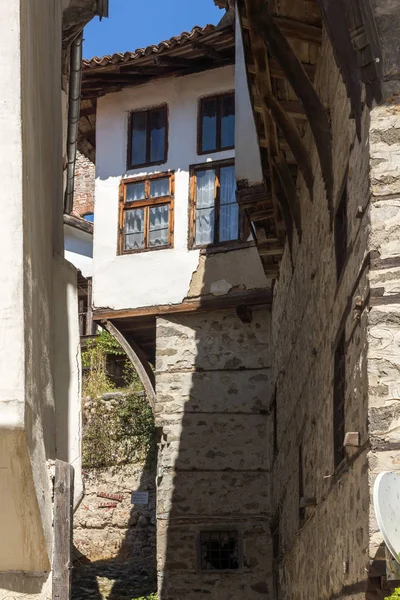 Staré domy z devatenáctého století v městě Mělník, regionu Blagoevgrad — Stock fotografie