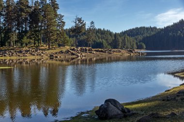 Shiroka polyana depo, Pazarcık bölgesi sonbahar görünümü şaşırtıcı