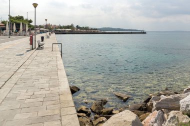 Chalkidiki, orta Makedonya, Yunanistan - 25 Ağustos 2014:, Nikiti bağlantı noktası Sithonia Yarımadası, Chalkidiki, orta Makedonya, deniz manzarası