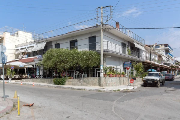 CHALKIDIKI, MACEDONIA CENTRAL, GRECIA - 25 DE AGOSTO DE 2014: Paisaje marino de Metamorfosi en la península de Sithonia, Chalkidiki, Macedonia Central — Foto de Stock