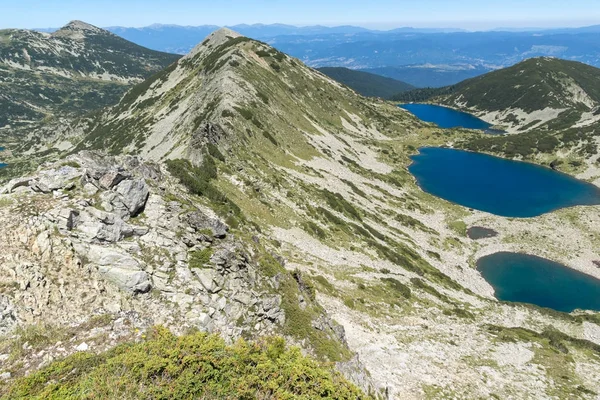 Pemandangan yang menakjubkan dari danau Kremenski dari puncak Dzhano, Pirin Mountain , — Stok Foto