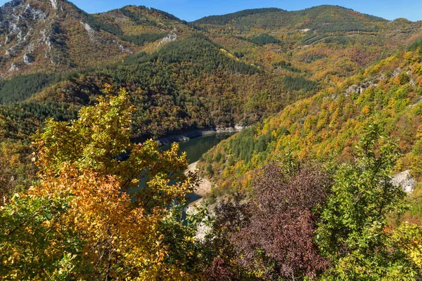 Autumn Panoramic view of Tsankov kamak Reservoir, Smolyan Region — Stock Photo, Image