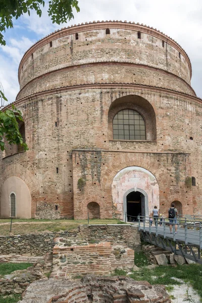 THESSALONIKI, GREECE - SEPTEMBER 30, 2017: Rotunda Roman Temple in the center of city of Thessaloniki, Greece — Stock Photo, Image