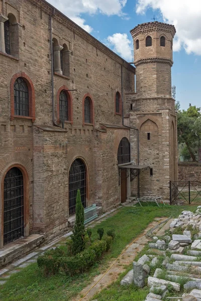 Thessaloniki, Griekenland - 30 September 2017: Oude Byzantijnse orthodoxe Hagia Sophia Cathedral in het centrum van de stad van Thessaloniki, Griekenland — Stockfoto