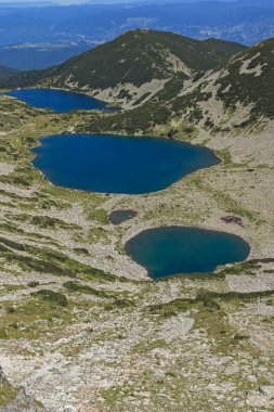 Kremenski göller Dzhano tepe, Pirin Dağı üzerinden panoramik manzaralı