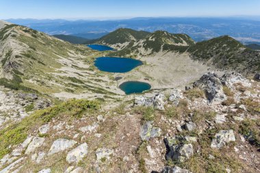 Kremenski göller Dzhano tepe, Pirin Dağı üzerinden panoramik manzaralı
