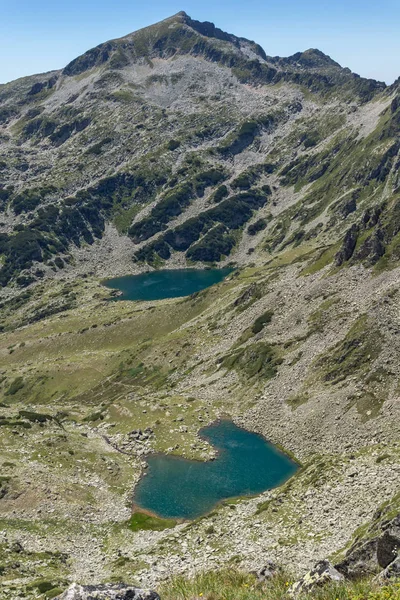 Increíble Panorama del lago Argirovo cerca del pico Dzhano, montaña Pirin — Foto de Stock