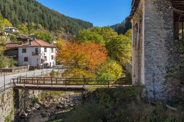 Eski evler içinde şehir Shiroka Laka, Paşmaklı bölge panoramik