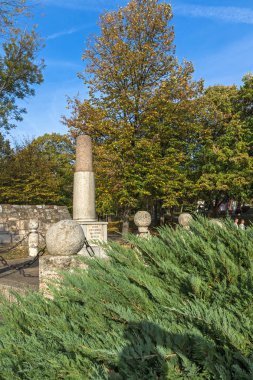 Nis, Sırbistan - 21 Ekim 2017: anıt Kniaz Milano şehir NIS Kalesi