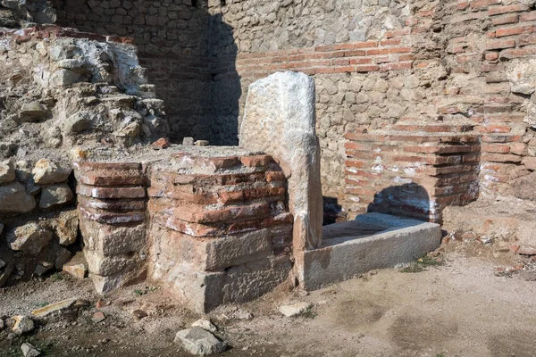 ヘラクレア Sintica - ブルガリア、マケドニアのフィリップ 2 世によって建てられた古代ギリシャのポリスの遺跡 — ストック写真