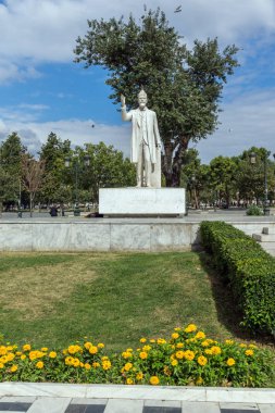 Thessaloniki, Yunanistan - 30 Eylül 2017: Heykel, Eleftherios Venizelos Thessaloniki, Yunanistan'ın şehir merkezinde