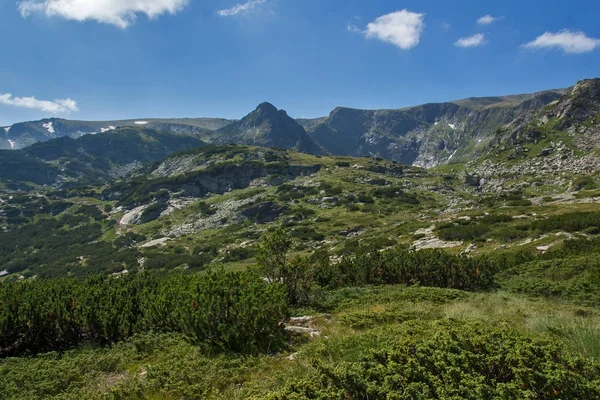 Landschaft von rila mountan in der Nähe, die sieben rila seen — Stockfoto