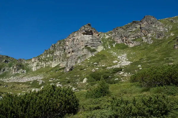 A Rila Mountan közelében, a hét Rila-tó táj — Stock Fotó