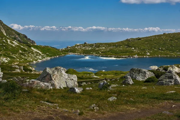 Amazing view of The Trefoil lake, Rila Mountain, The Seven Rila Lakes — Stock Photo, Image