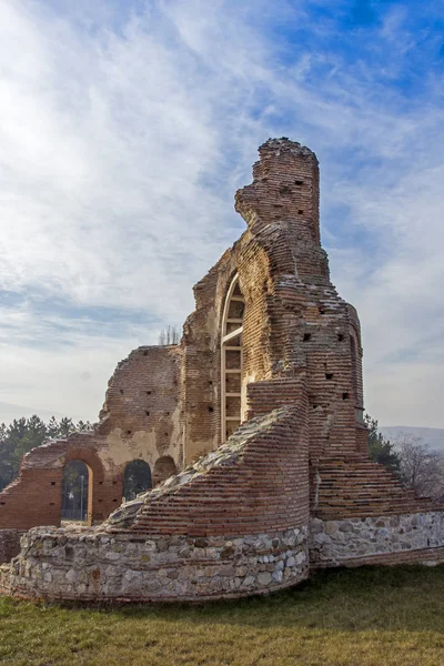 Red Church - large partially preserved late Roman (early Byzantine) Christian basilica near town of Perushtitsa, Bulgaria — Stock Photo, Image