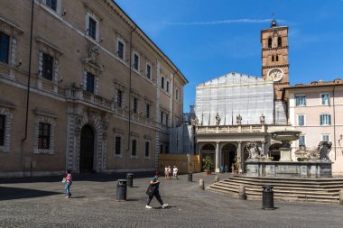 Rome, İtalya - 23 Haziran 2017: Görünüm Basilica of Our Lady Trastevere, Roma, Amazing