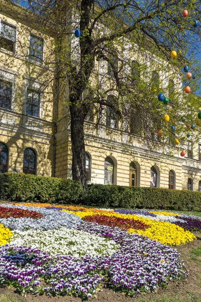 VELIKO TARNOVO, BULGARIA -  APRIL 11, 2017: Spring view of Faculty of Fine Arts at Veliko Tarnovo University — Stock Photo, Image