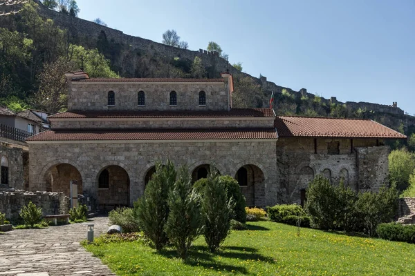 Veliko Tarnovo, Bułgaria - 11 kwietnia 2017 r.: Tyrnowo w Wielkim Tyrnowie — Zdjęcie stockowe