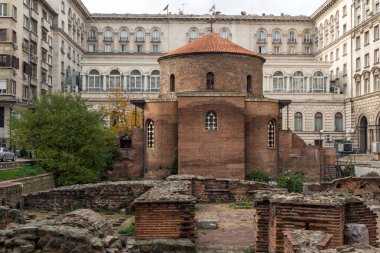 Sofia, Bulgaristan-12 Kasım 2017: Kilise St. George Rotunda Sofya, Bulgaristan görünümünü şaşırtıcı