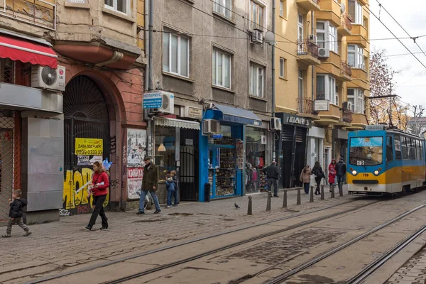 Sofia Bulgaria November 2017 Walking People Graf Ignatiev Street City — стоковое фото