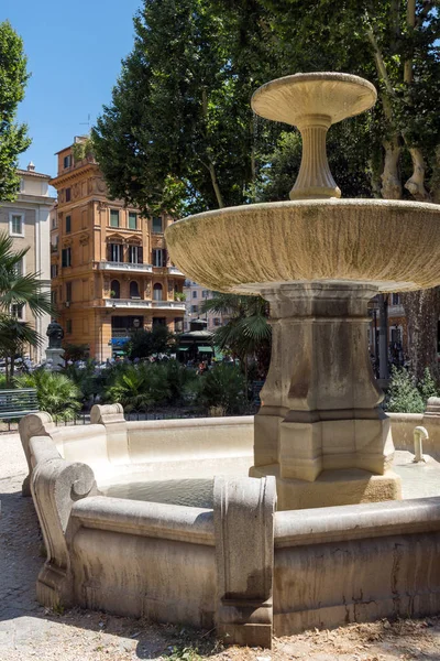 Ρώμη Ιταλία Ιουνίου 2017 Cairoli Fontana Κρήνη Cairoli Και Κήπο — Φωτογραφία Αρχείου