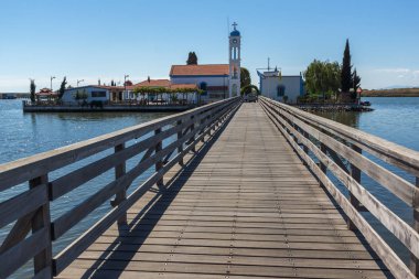 Porto Lagos, Yunanistan - 23 Eylül 2017: Saint Nicholas Porto Lagos, Doğu Makedonya ve Trakya, Yunanistan iki ada üzerinde bulunan manastır