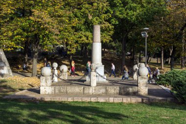 Nis, Sırbistan - 21 Ekim 2017: anıt Kniaz Milano şehir niş, Sırbistan Kalesi