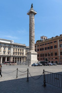 Rome, İtalya - 23 Haziran 2017: Roma, İtalya Marcus Aurelius sütun görünümünü şaşırtıcı