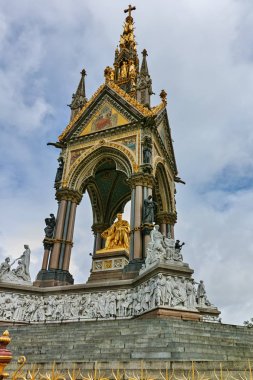 Londra, İngiltere - 18 Haziran 2016: Prens Albert Memorial, London, Büyük Britanya