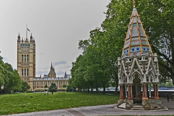 Londres Inglês Junho 2016 Torre Vitória Casas Parlamento Palácio Westminster — Fotografia de Stock