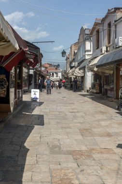 Skopje, Makedonya - 13 Mayıs 2017: şehir Üsküp, Makedonya Cumhuriyeti eski kasabada tipik sokak