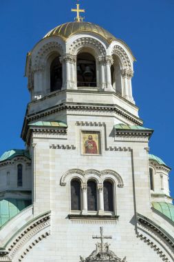SOFYA, BULGARIA - 1 Nisan 2017: Bulgaristan 'ın Sofya kentindeki Katedral Aziz Alexander Nevski' nin muhteşem manzarası