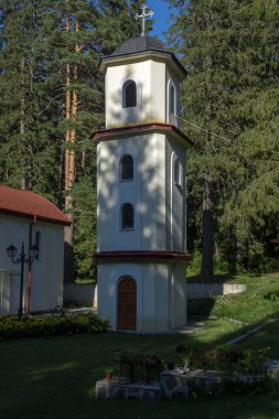 Panichishte, Bulgaristan - 13 Ağustos 2013: Ortodoks Kilisesi Panichishte tatil beldesine Rila Dağı, Bulgaristan