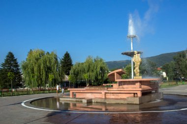 Şofben sıcak su Spa Resort Sapareva Banya, Bulgaristan ile Sapareva Banya, Bulgaristan - 13 Ağustos 2013: