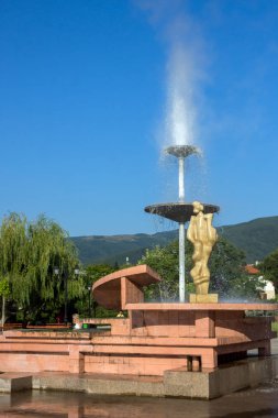 Şofben sıcak su Spa Resort Sapareva Banya, Bulgaristan ile Sapareva Banya, Bulgaristan - 13 Ağustos 2013: