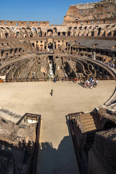 Rom Italien Juni 2017 Turister Som Besöker Släpper Del Colosseum — Stockfoto