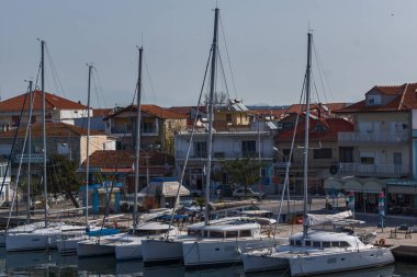 Keramoti, Yunanistan - 4 Nisan 2016: Keramoti Köyü, Doğu Makedonya ve Trakya, Yunanistan, bağlantı noktasının görünümü şaşırtıcı