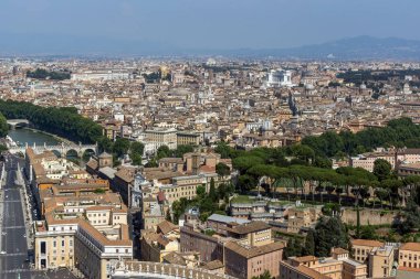 Vatikan ve Roma şehrinin panoramik kubbe St. Peter's Bazilikası'na, İtalya dan şaşırtıcı
