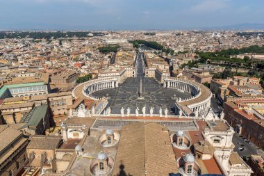 Vatikan ve Roma şehrinin panoramik kubbe St. Peter's Bazilikası'na, İtalya dan şaşırtıcı
