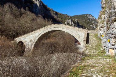Missios köprü manzara Vikos gorge ve Pindus Dağları, Zagori, Epirus, Yunanistan inanılmaz