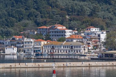 Thassos, Yunanistan - 5 Nisan 2016: Thassos şehri, Doğu Makedonya ve Trakya Yunanistan panoramik manzaralı 