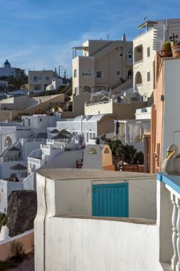 Santorini, Yunanistan - 5 Mayıs 2013: Panoramik Santorini Adası, Thira, Kiklad Adaları, Yunanistan