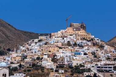 Syros, Yunanistan - 30 Nisan 2013: Panoramik şehir Ermopoli, Syros, Cyclades Islands, Yunanistan için