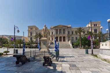 : Syros, Yunanistan - 2 Mayıs 2013: Ermopoli City, Syros, Cyclades Adaları, Yunanistan'ın ortasına