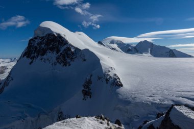 Swiss Alps kış manzara ve mount Breithorn, Canton Valais, İsviçre 