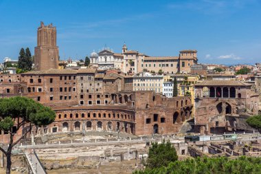 Rome, İtalya - 23 Haziran 2017: Panoramik Roma çatıdan sunak vatanın, İtalya