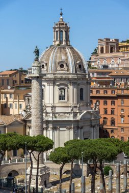 Rome, İtalya - 23 Haziran 2017: Panoramik Roma çatıdan sunak vatanın, İtalya