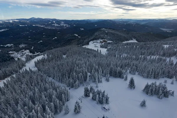 Erstaunliche Winterlandschaft Der Rhodopen Berge Der Nähe Von Pamporowo Resort — Stockfoto