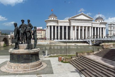 Skopje, Makedonya - 13 Mayıs 2017: Anıtı şehir merkezinde Üsküp, Makedonya Cumhuriyeti