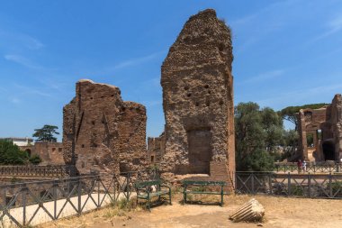Rome, İtalya - 24 Haziran 2017: Panoramik harabelerini Palatine Tepesi City Roma, İtalya